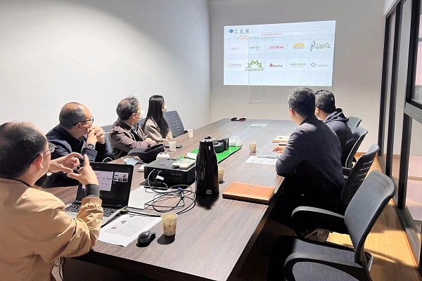 艾思捷歡迎西門子醫(yī)療器械有限公司來廠區(qū)進(jìn)行合作考察 (2).jpg