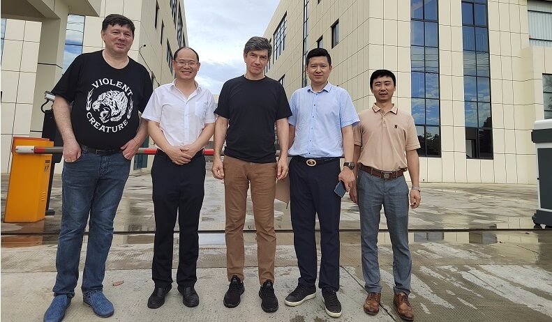 艾思捷歡迎俄羅斯客戶來(lái)廠進(jìn)行蝸輪減速機(jī)項(xiàng)目技術(shù)交流