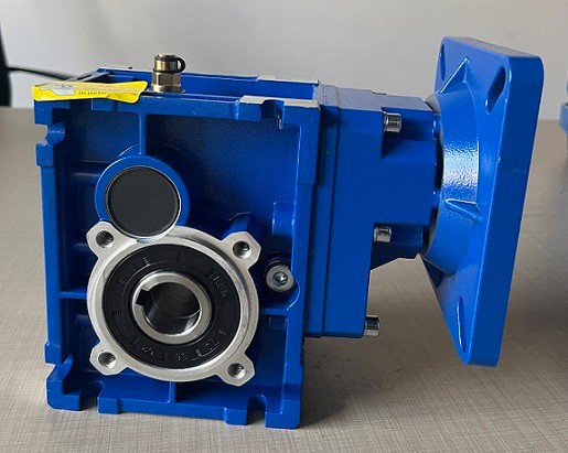 艾思捷技術(shù)教您蝸輪蝸桿減速機(jī)怎么選一款合適的伺服電機(jī)配套？ (4).jpg