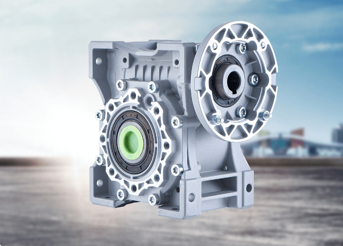 蝸輪減速機(jī)在輸送設(shè)備的使用中需要注意什么？